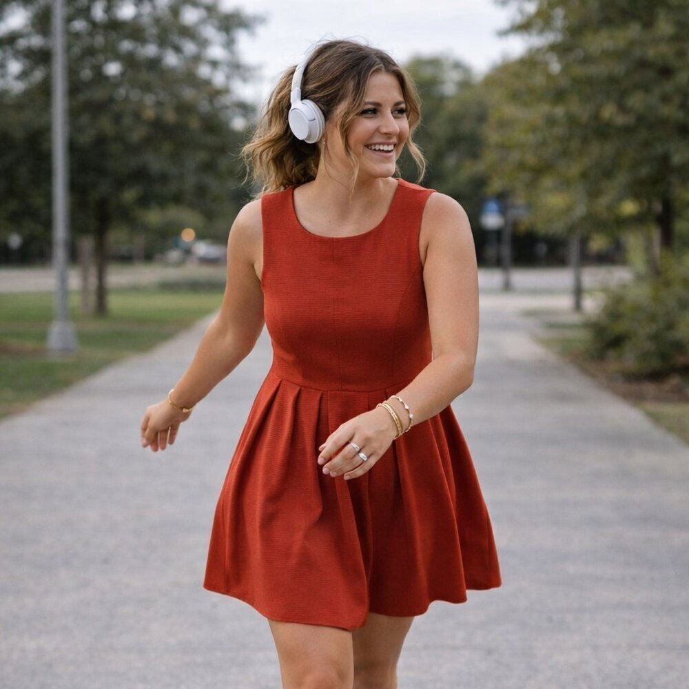 Forever21 Skater Style Dress Orange/Rust Sz s Short Length Skirt , back zipper